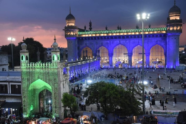 Gaiety marks Eid Milad-un-Nabi in Hyderabad