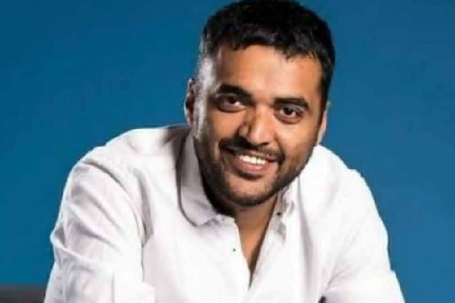 Zomato CEO Deepinder Goyal turns delivery boy for every quarter