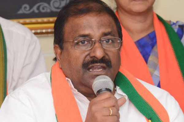 TDP, YSRCP playing with sentiments of people on capital: Somu Veerraju