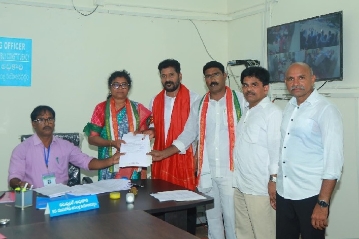 palvai sravanthi and k a paul files nominations in munugode bypoll