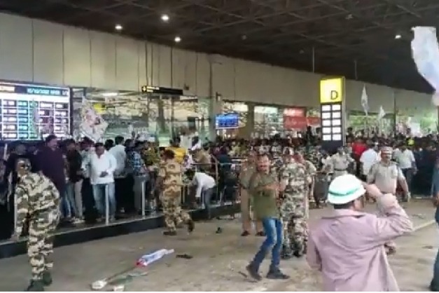 Stone pelting on YSRCP leaders' cars at Vizag airport triggers tension