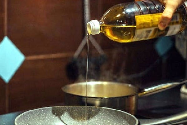 Cooking Oil Rates Increased once again in telangana