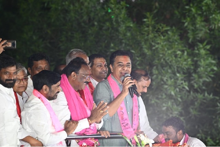 Komatireddy Rajagopal secured Rs 18,000-crore contract to join BJP: KTR