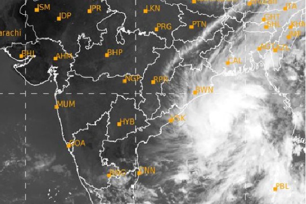 IMD predicts Cyclone will change its course towards Bangladesh