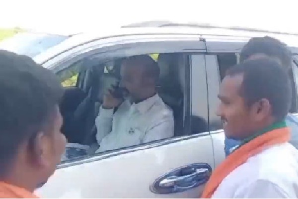 Police checked Bandi Sanjay vehicle again