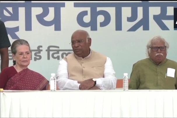 Mallikarjun Kharge Addresses Party Leaders After Taking Congress Charge