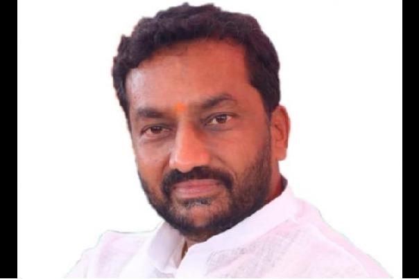 bjp mla raghunandan rao requests ed officials to conduct enqury on a video which shows the conversation trsmla rohith reddy and big deal accused
