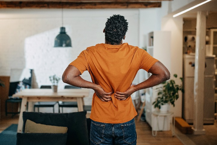 Tips to prevent back pain and maintain spinal health