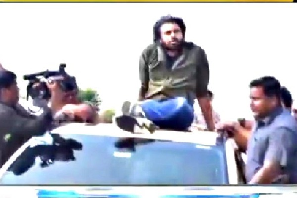 pawan  kalyan sits on running car while going to ippatam village