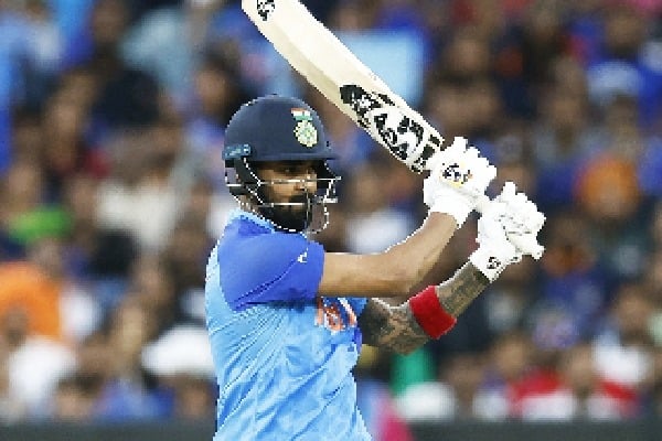 T20 World Cup: Suryakumar, Rahul fifties carry India to a mammoth 186/5 against Zimbabwe