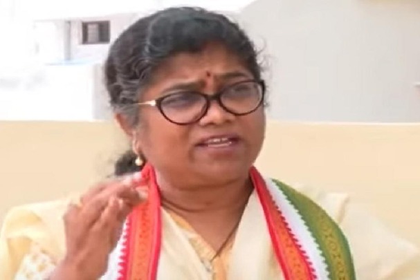 Palvayi Sravanthi went out of counting center