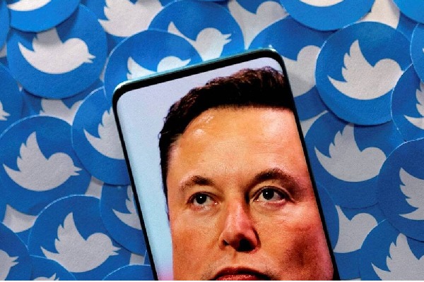 Elon Musk warns of bankruptcy as more top Twitter executives quit