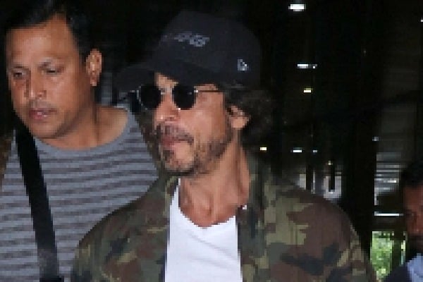 SRK stopped at Mumbai airport for carrying luxury watches, gadgets