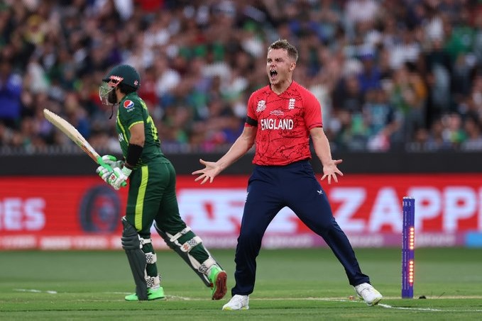 Pakistan set easy target to England