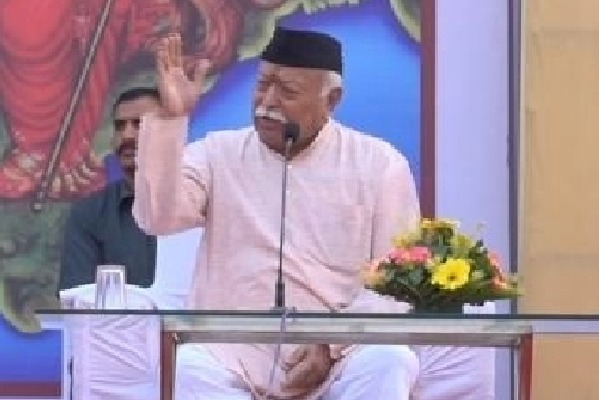 Everyone living in India is a Hindu, says Mohan Bhagwat