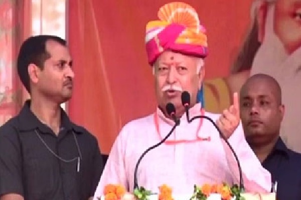 All people of India are Hindus says RSS chief Mohan Bhagwat