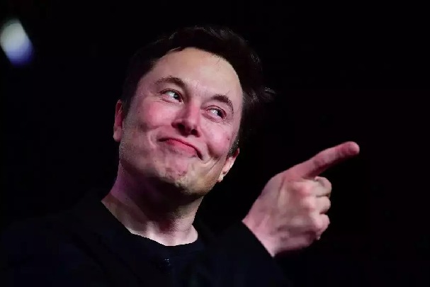 Elon Musk asks employees to deliver exceptional performance work long hours or leave Read email