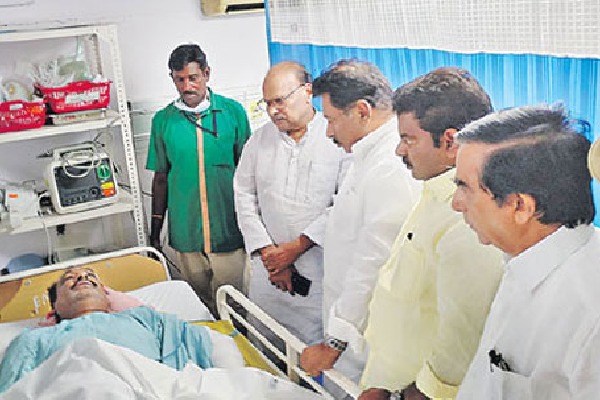 Kakinada TDP Leader Polnati Seshagiri Rao Attacked
