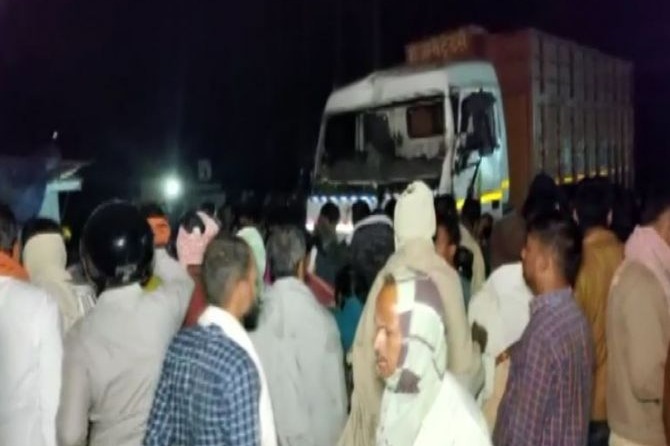 12 killed as speeding truck rams into crowd in Bihar Vaishali