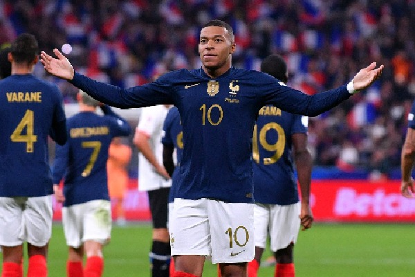 FIFA World Cup  France start title defence with win over Australia