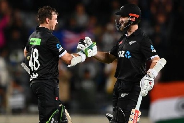 IND v NZ, 1st ODI: Latham feasts on Indian bowlers with 145 not out to seal New Zealand's seven-wicket win