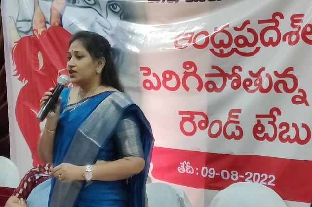 Vangalapudi Anitha take a swipe at minister Roja