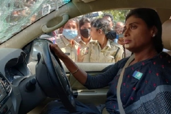YS Sharmila detained on way to T'gana CM's residence for protest