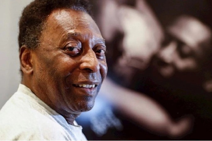 Pele admitted to hospital but daughter confirms 'no emergency'