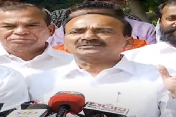 Etela comments on KCR and Kavitha