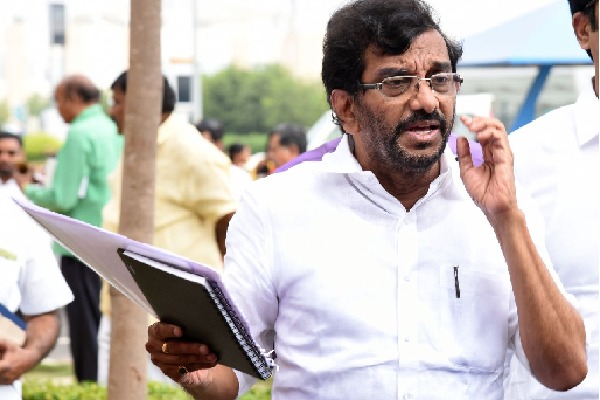 Somireddy condemns Agriculture minister Kakani comments 