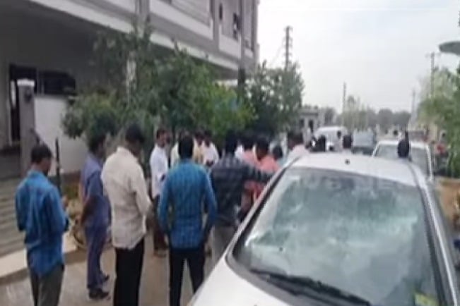 100 men kidnap a woman in Rangareddy district 