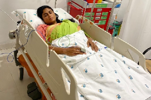 Police arrest Sharmila, taken to Hyderabad hospital