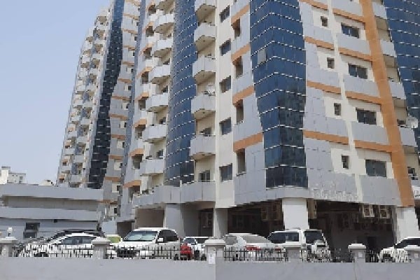 5 year-old Indian kid falls to death from Dubai high-rise