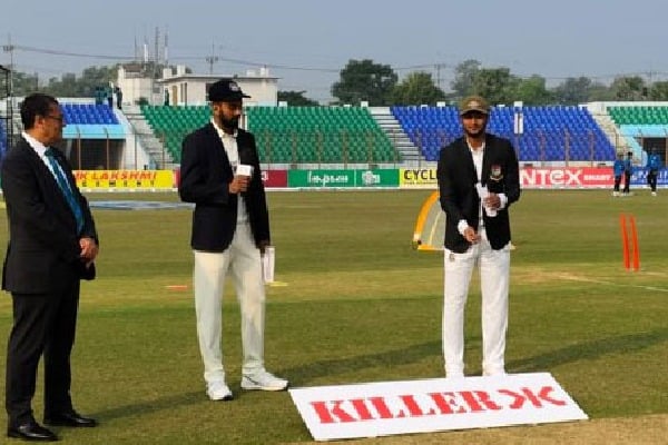 India won the toss and elected to bat first in first test against bangladesh