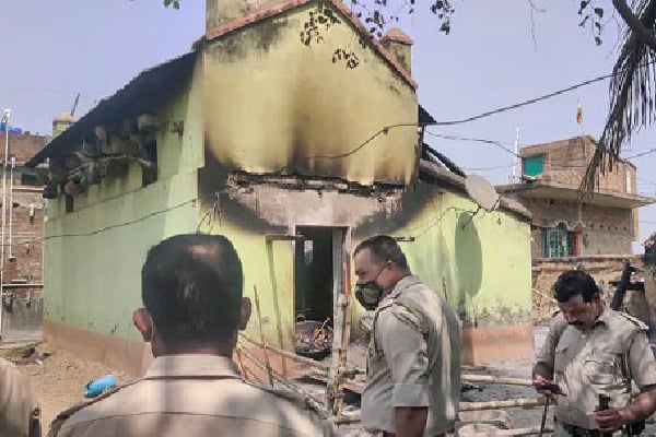 Murder Case Against CBI Officials Over Death Of Bengal Violence Accused