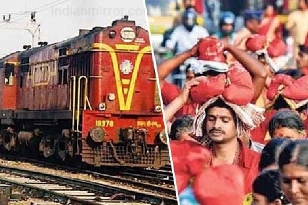 Railway Announce Special Trains For Vijayawada Bhavani Devotees