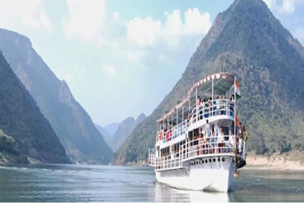 AP Tourism Department has announced special packages for Papikondalu tour