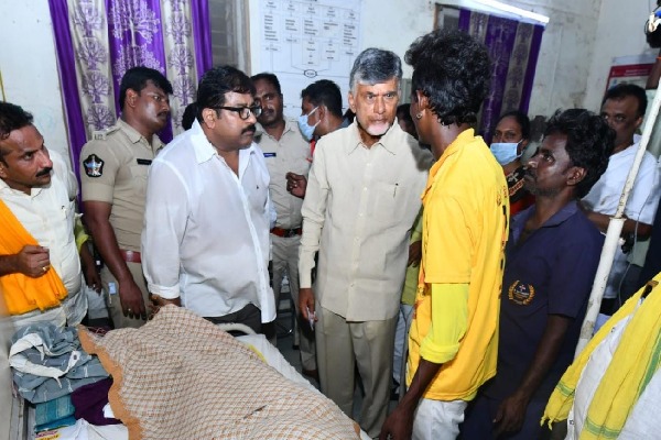 8 die after falling in canal during Chandrababu Naidu's road show