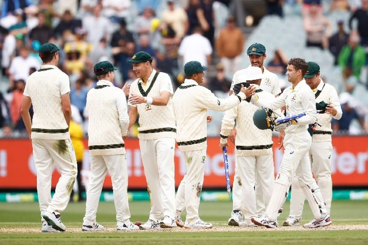 Australia crush South Africa by an innings and 182 runs in 2nd Test