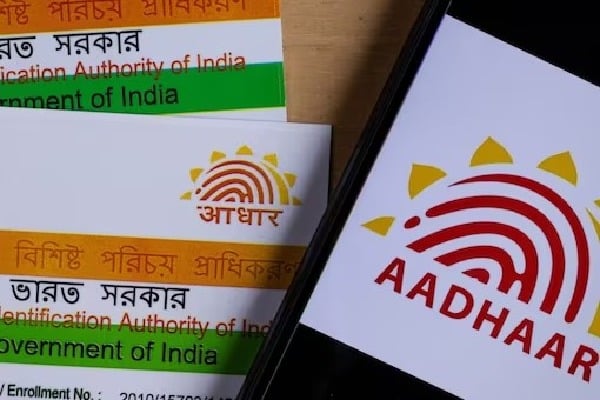 How to raise complaints related to Aadhaar services