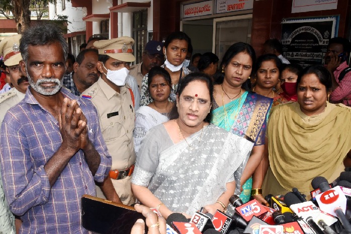 Vasireddy Padma condemns Eluru incident