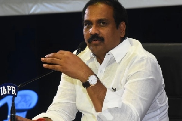 Kannababu opines on cinema pre release events 