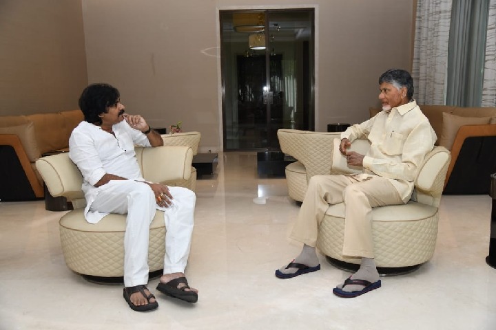 Andhra politics heat up as Pawan Kalyan meets Chandrababu Naidu