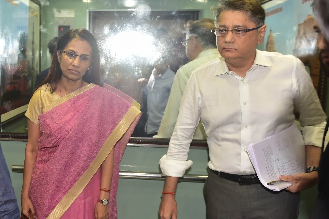 ICICI Bank-Videocon scam: Bombay HC grants bail to Kochhar couple