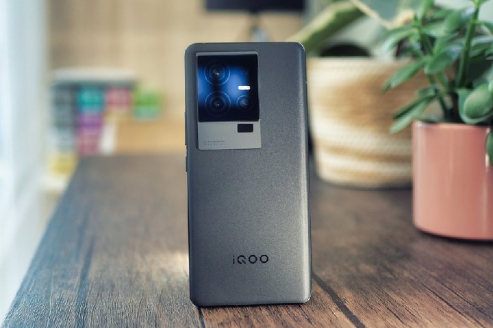 iQOO 11 launched in India Top specs price features and everything you need to know