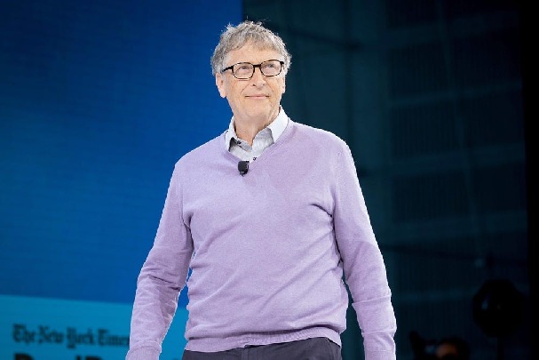 Bill Gates prefers Samsung Galaxy Fold 4 over Microsofts foldable smartphone reveals reason