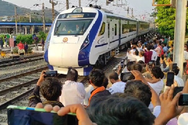Vande Bharat train arrives Vijayawada