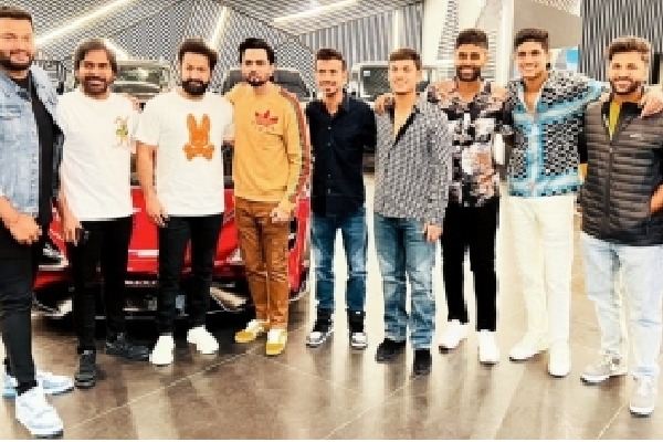 NTR Jr chills with Team India cricketers, wishes them good luck