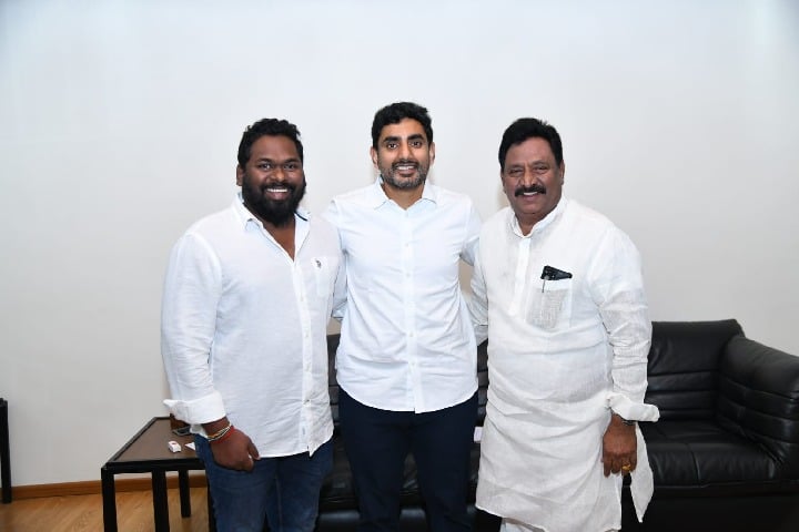 tdp leaders met with nara lokesh and extended support to yuvagalam yatra