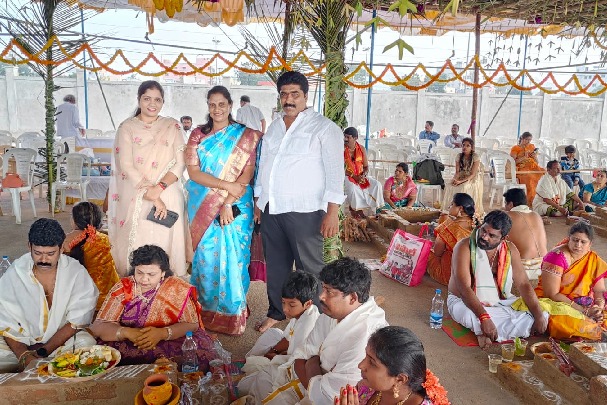 Special cults in Vijayawada seeking Lokesh Padayatra victorious 
